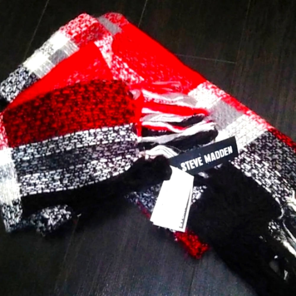 Women's Steve Madden Blanket Wrap/ Scarf